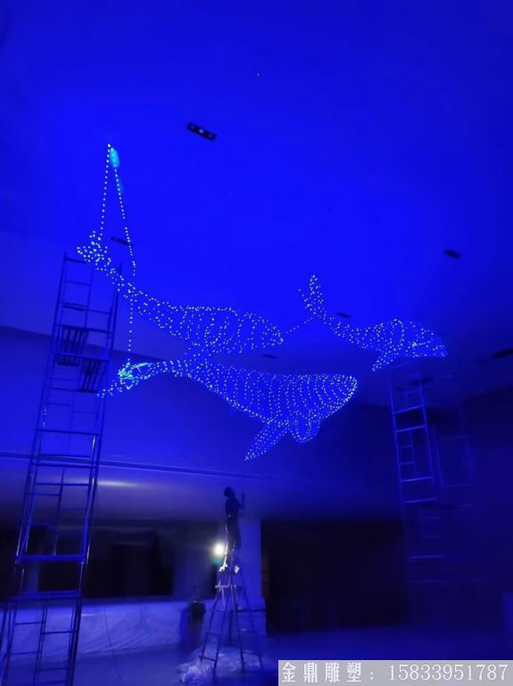 不锈钢吊顶镂空动物鲸鱼摆件，适合海洋馆景观装饰,